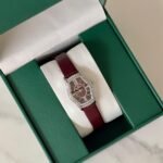 ساعة جلدية بني